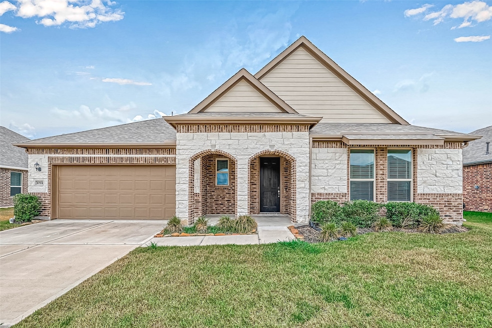 3709 Banbury Ln, Pearland, TX 77584 - photo 1