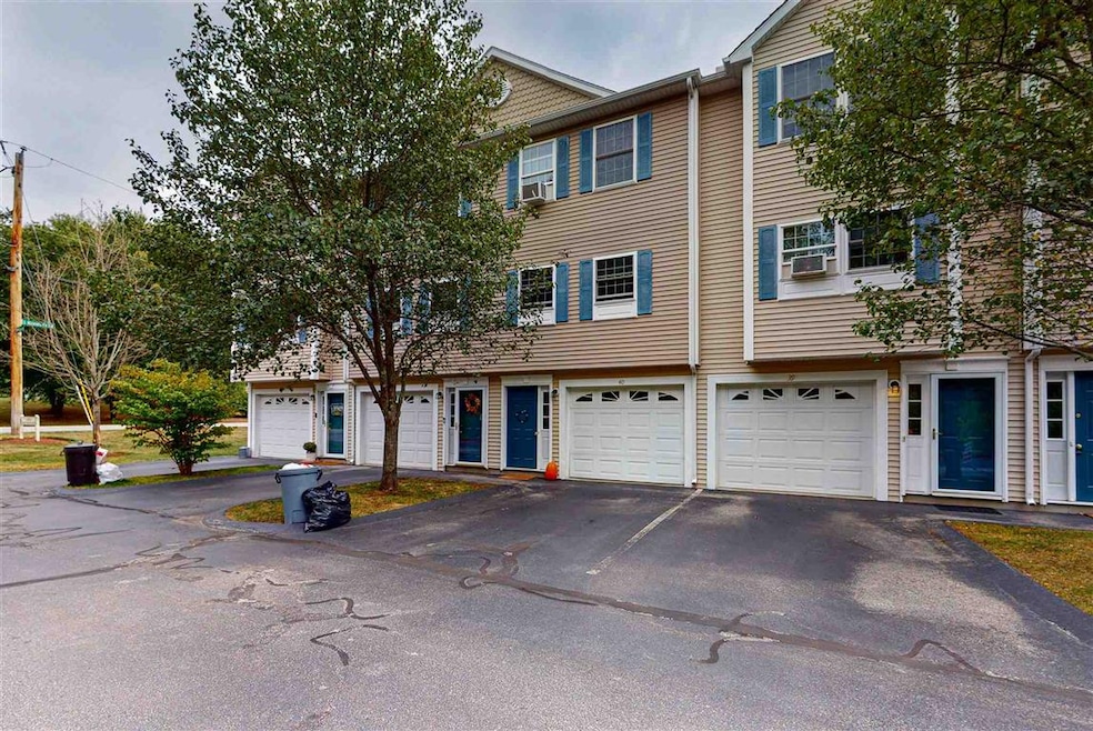 1029 S Mammoth Rd unit 39, Manchester, NH 03109 - photo 1