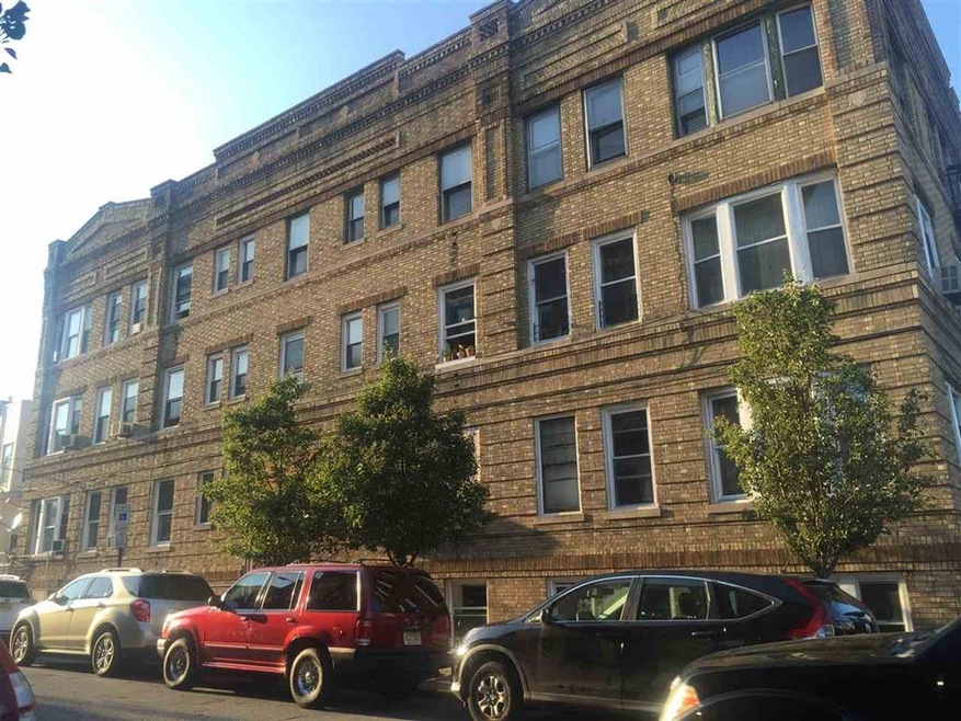 402 21st St unit 1C, Union City, NJ 07087 - photo 1