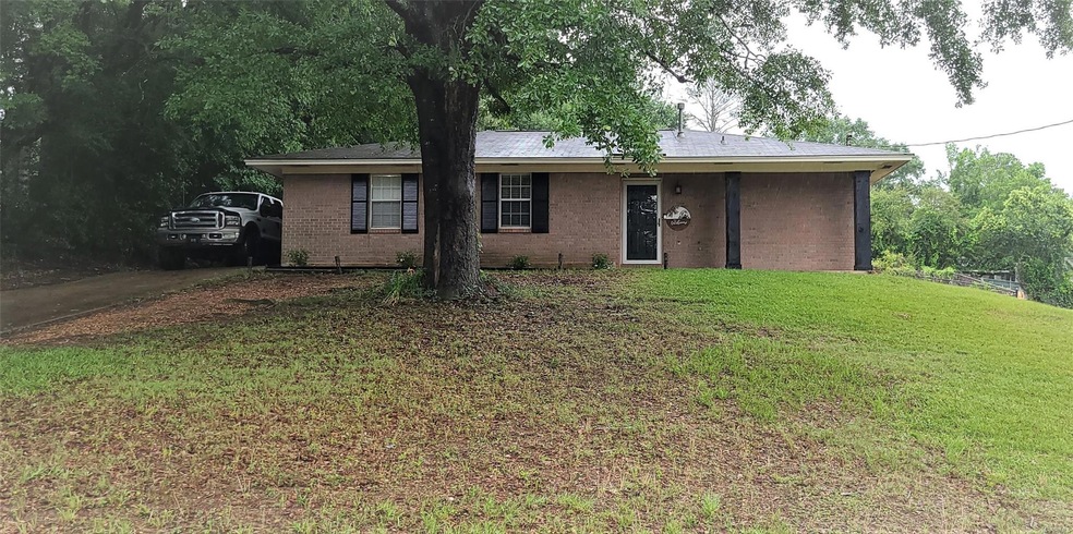 110 Stakley Dr, Prattville, AL 36067 - photo 1