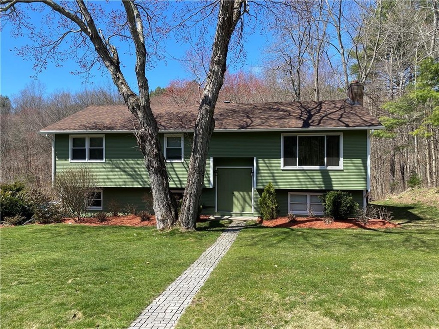 17 Burlingame Rd, Smithfield, RI 02917 - photo 1