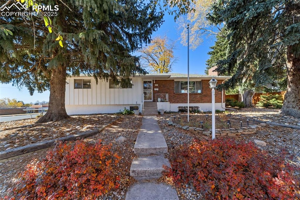 2302 Kent Ln, Colorado Springs, CO 80909 - photo 1