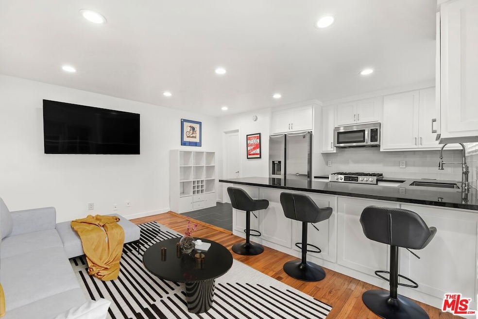 927 Euclid St unit B, Santa Monica, CA 90403 - photo 1