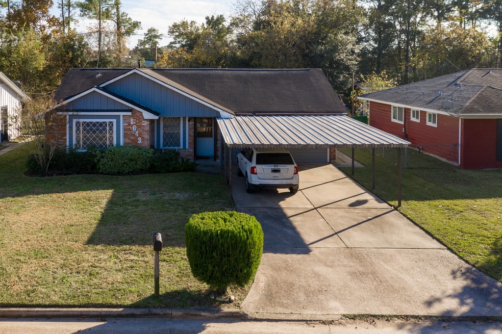 1643 W Donovan St, Houston, TX 77091 - photo 1