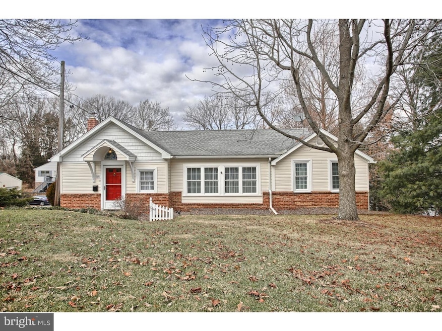 69 Walnut St, Mohnton, PA 19540 - photo 1