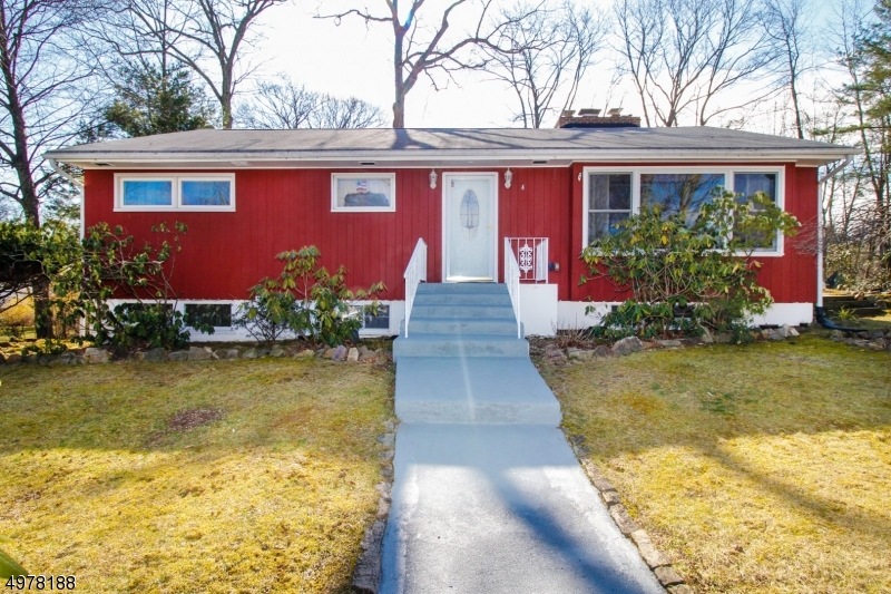 4 Matthew Ct, Landing, NJ 07850 - photo 1