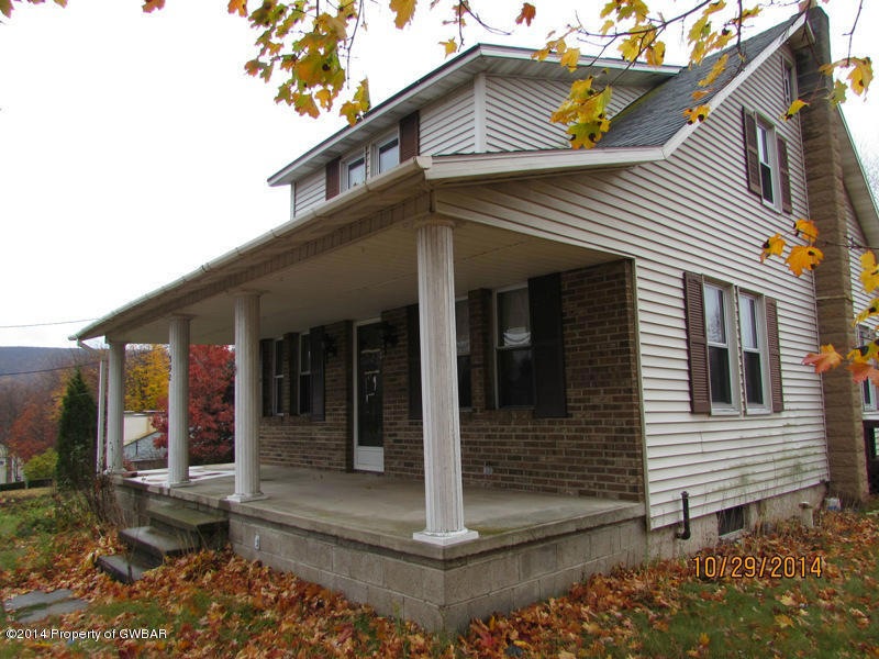 392 N Hunter Hwy, Drums, PA 18222 - photo 1