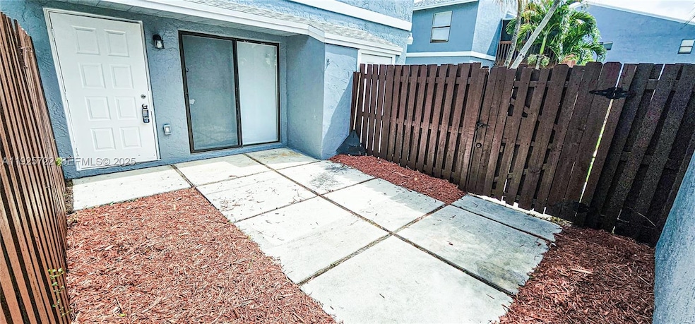 11 Crossings Cir unit C, Boynton Beach, FL 33435 - photo 1