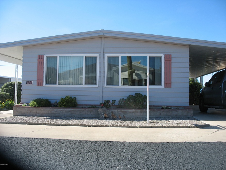 5851 Circle Z Front (1)