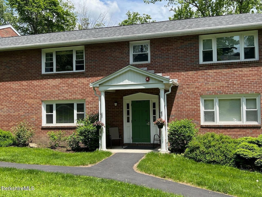 5-9 Morgan Manor Lenox