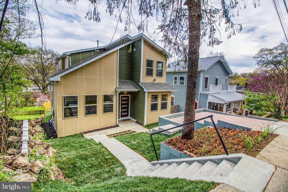 6451 Kansas Ln, Takoma Park, MD 20912 - photo 1