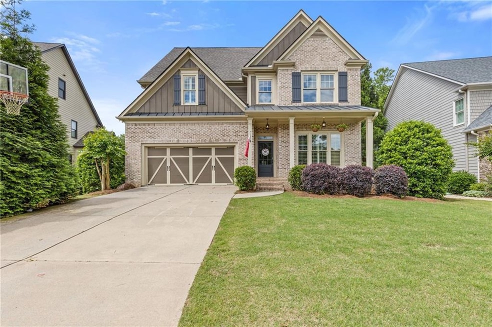 Beautifully landscaped front yard!