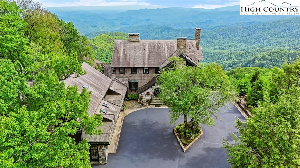 1245 Laurel Ln, Blowing Rock, NC 28605 - photo 1