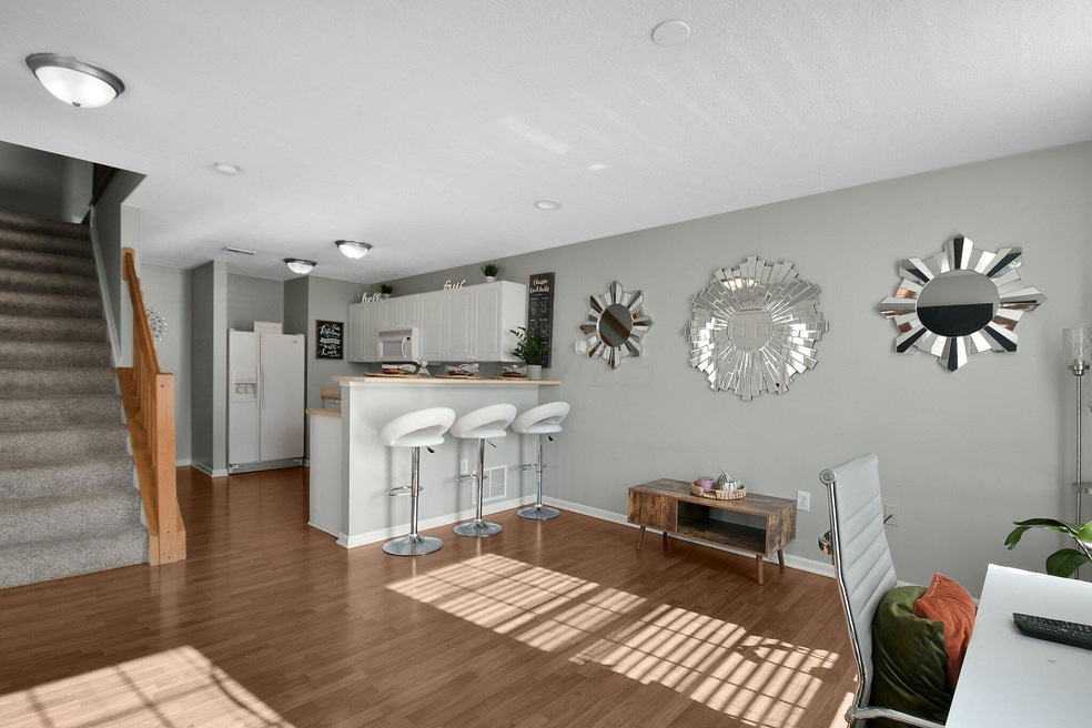 4826 Red Alder Dr unit 64826, Canal Winchester, OH 43110 - photo 1