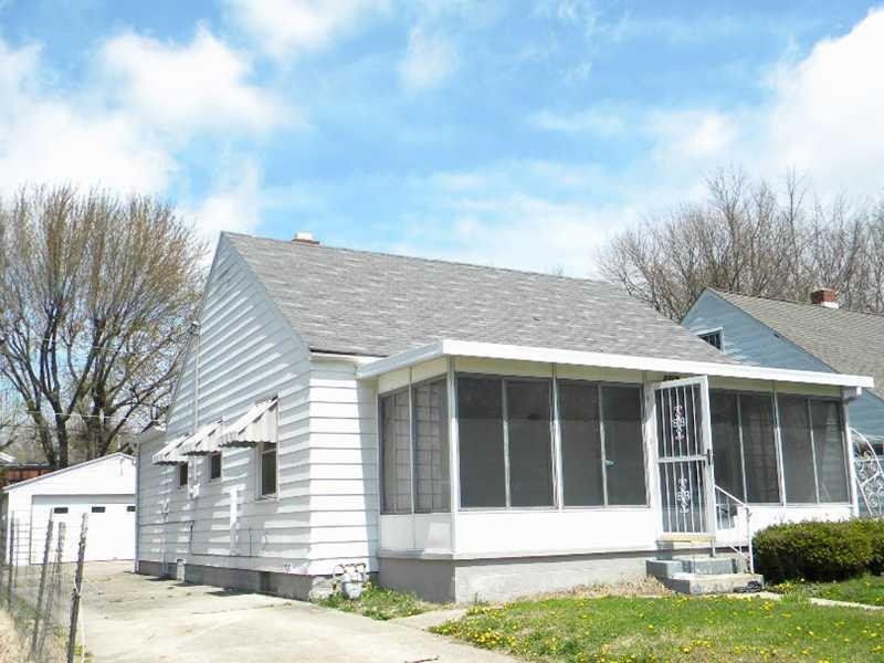 1318 W 13th St, Anderson, IN 46016 - photo 1