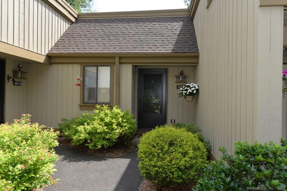 807 Heritage Village unit B, Southbury, CT 06488 - photo 1