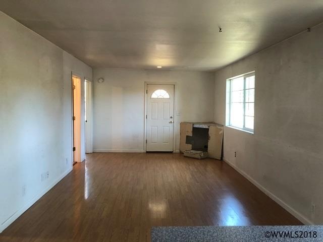 604 E Main St, Sheridan, OR 97378 - photo 1