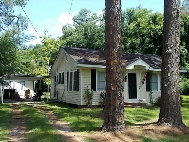 218 Grady Ave N, Douglas, GA 31533 - photo 1