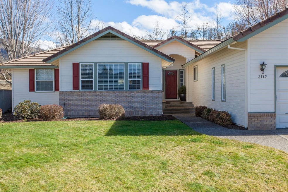 2530 Meadow Creek Dr, Medford, OR 97504 - photo 1