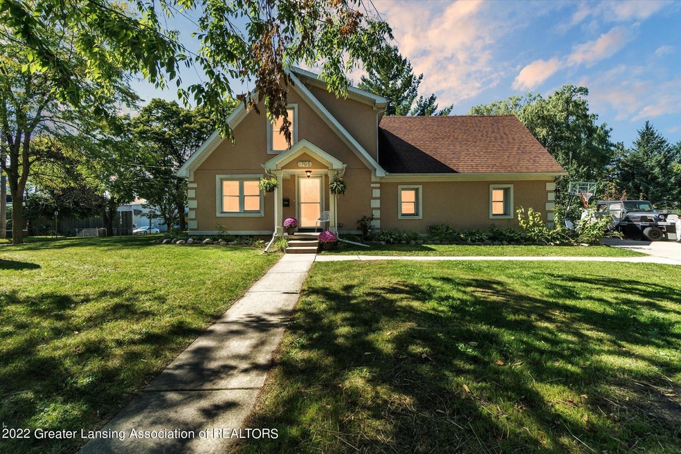 1705 Comfort St, Lansing, MI 48915 - photo 1