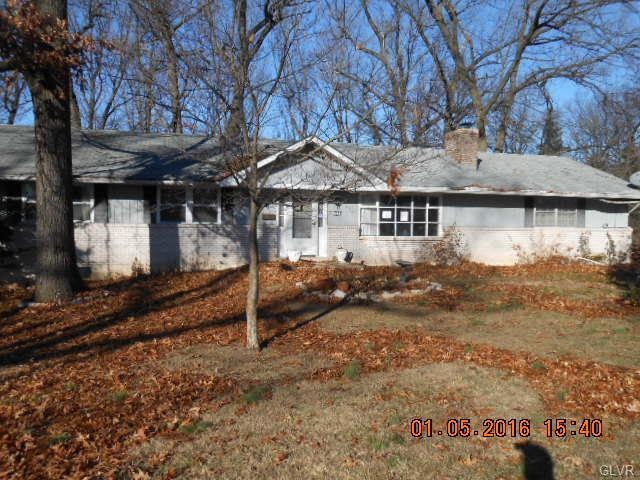 529 Skyline Dr, Allentown, PA 18103 - photo 1