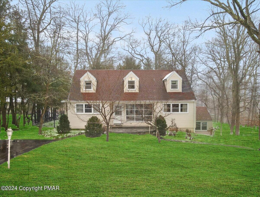 621 Prices Dr, Cresco, PA 18326 - photo 1