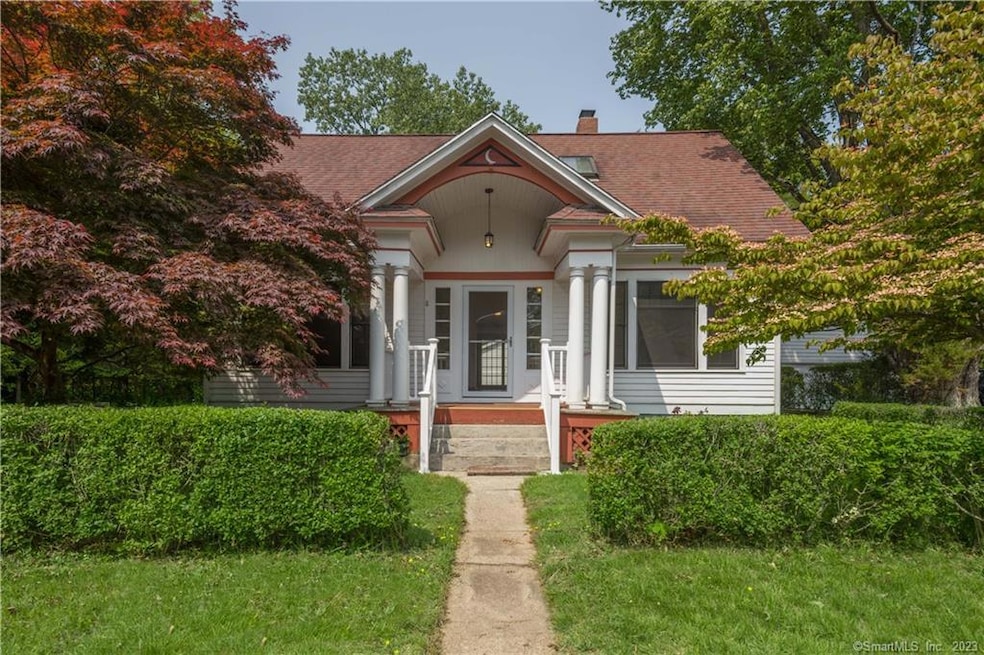 8 Rempsen St, Trumbull, CT 06611 - photo 1