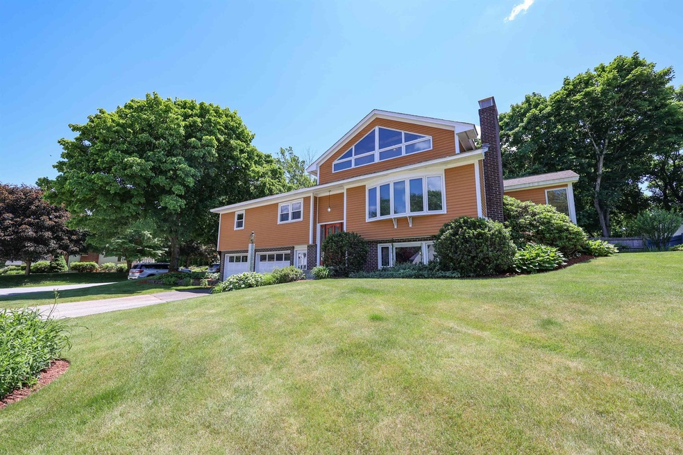 42 Vespa Ln, Nashua, NH 03064 - photo 1