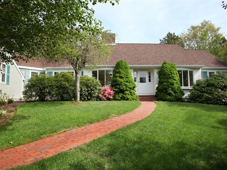 24 Cotuit Bay Dr, Cotuit, MA 02635 - photo 1