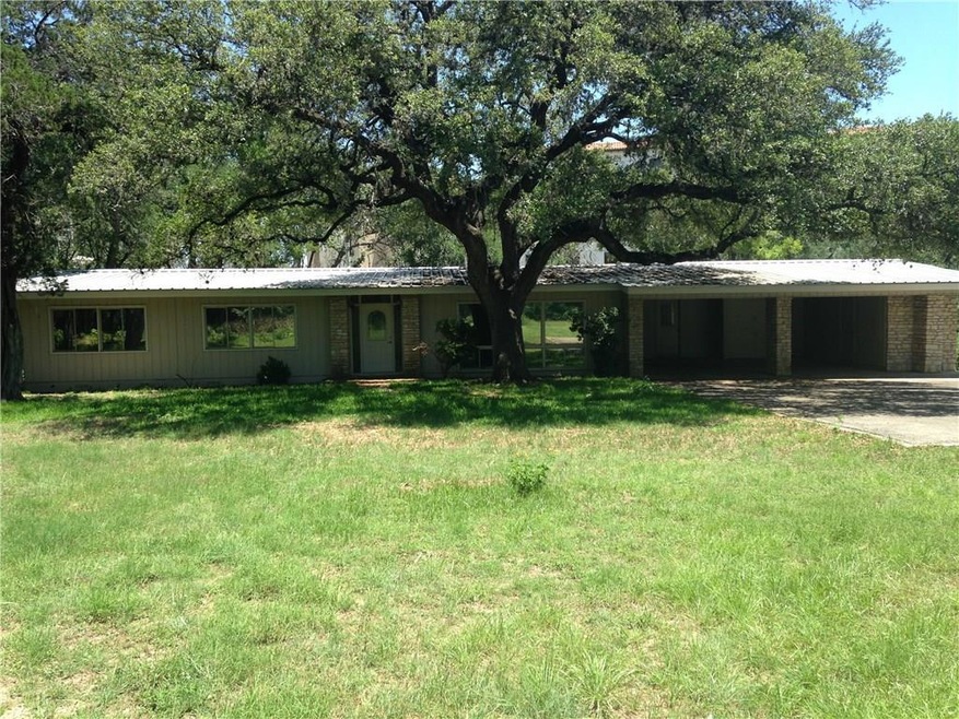 218 W Sessom Dr, San Marcos, TX 78666 - photo 1