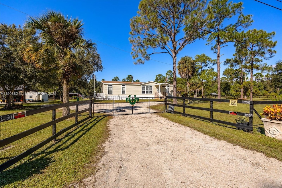 3950 Pioneer 10th St, Clewiston, FL 33440 - photo 1