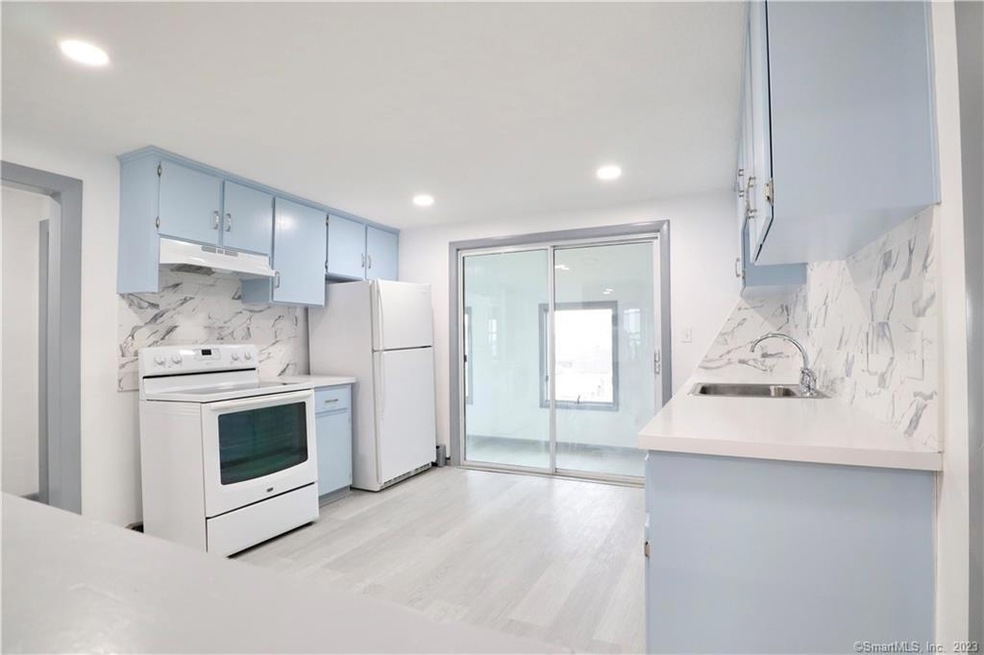 52 Wilkenda Ave unit 2 Fl, Waterbury, CT 06708 - photo 1