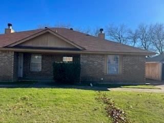 7724 Sable Ln, North Richland Hills, TX 76182 - photo 1