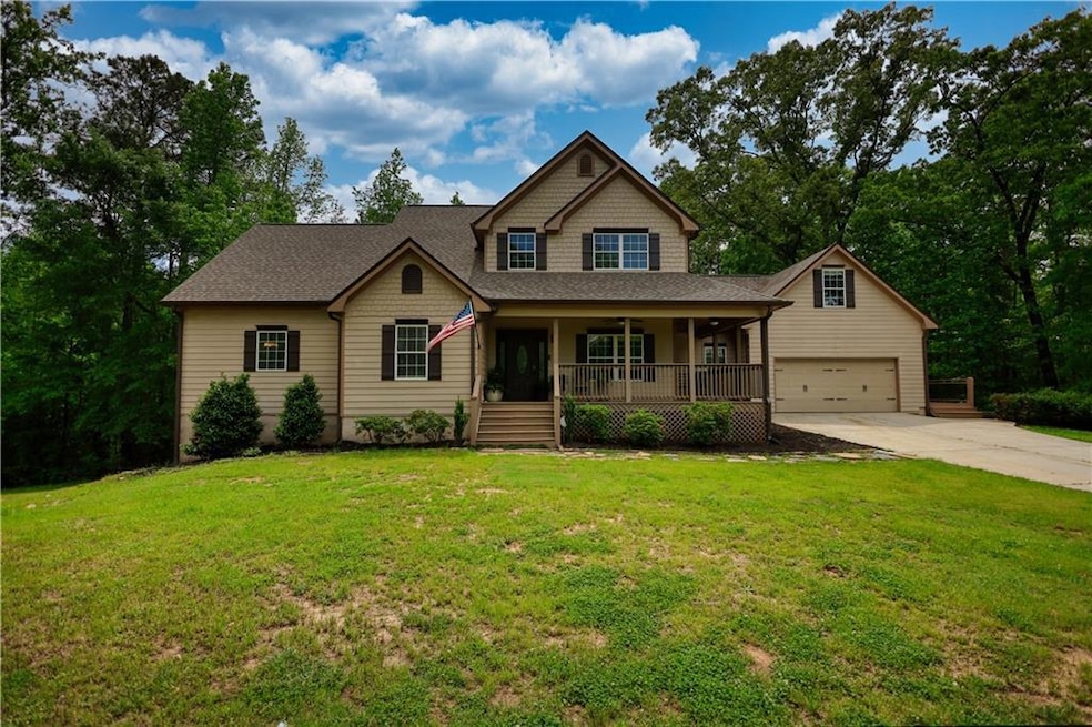 View of front of house featuring a porch, a front 