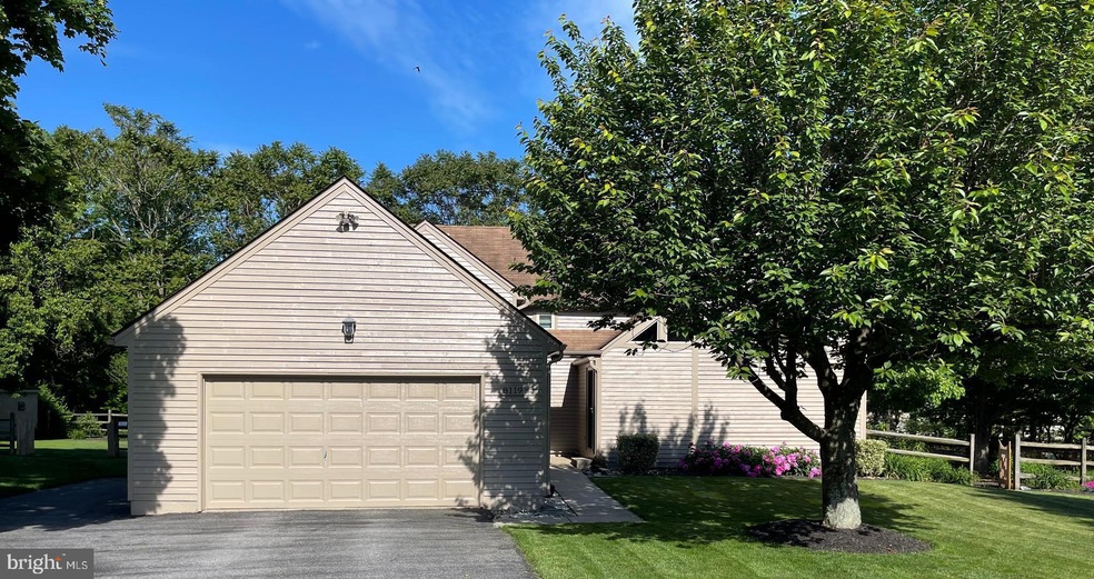 8119 Arrowhead Ct, Frederick, MD 21702 - photo 1