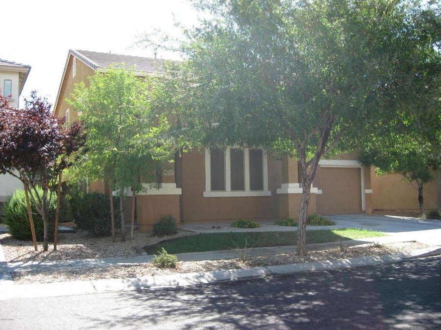 3879 E Bridgeport 001
