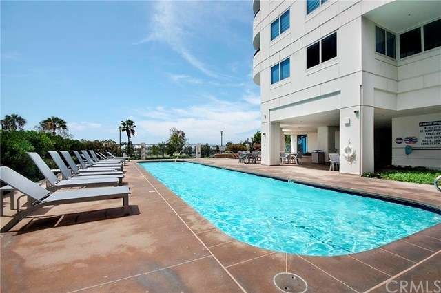 Luxury living at Harbor Place Towers
