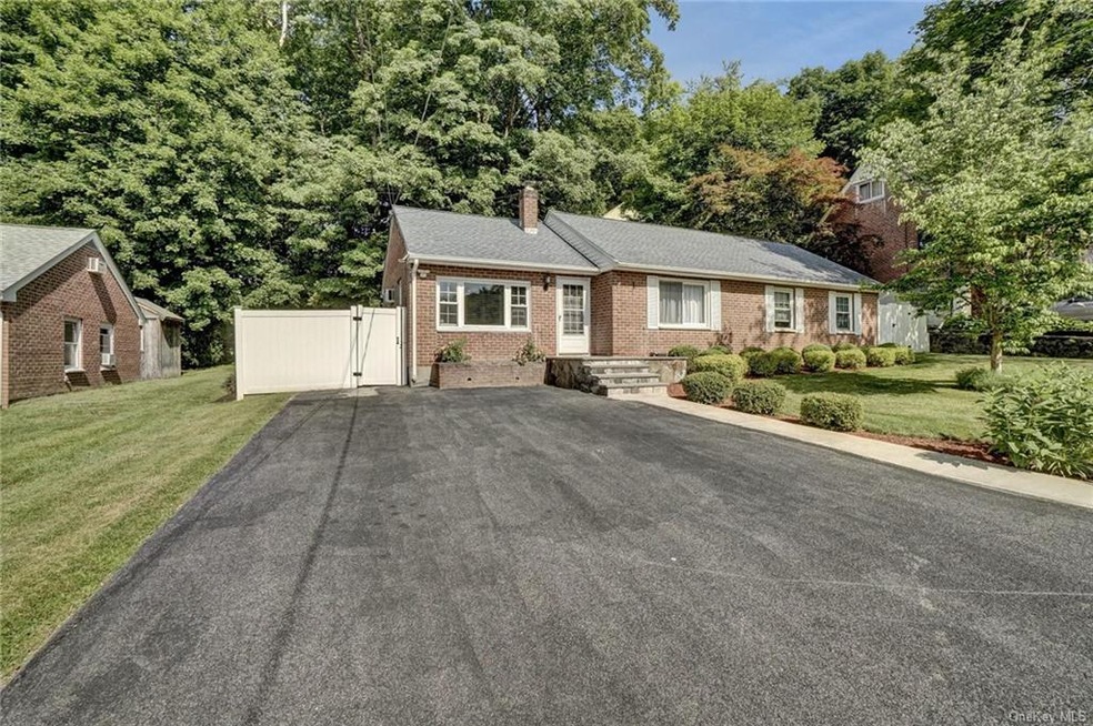 23 Ogden Ave, Cortlandt Manor, NY 10567 - photo 1