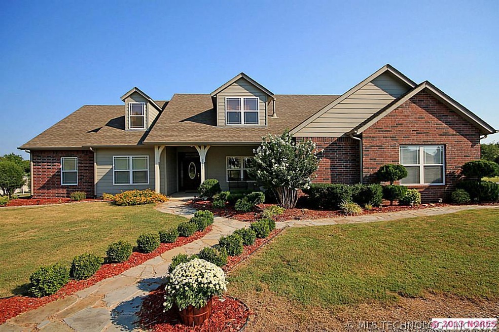 Wonderful 5 bedroom home with almost 3500 square f