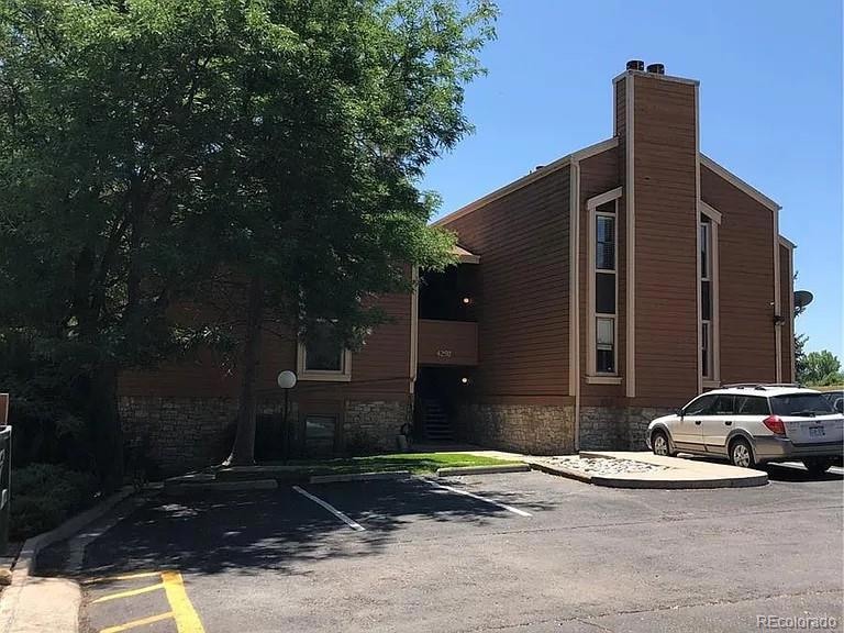 4292 S Salida Way unit 7, Aurora, CO 80013 - photo 1