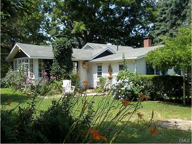 17 S Quaker Hill Rd, Pawling, NY 12564 - photo 1