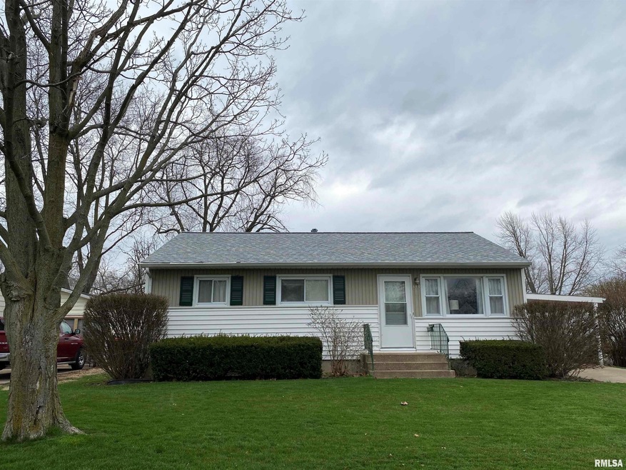 140 Debruler Dr, Lincoln, IL 62656 - photo 1