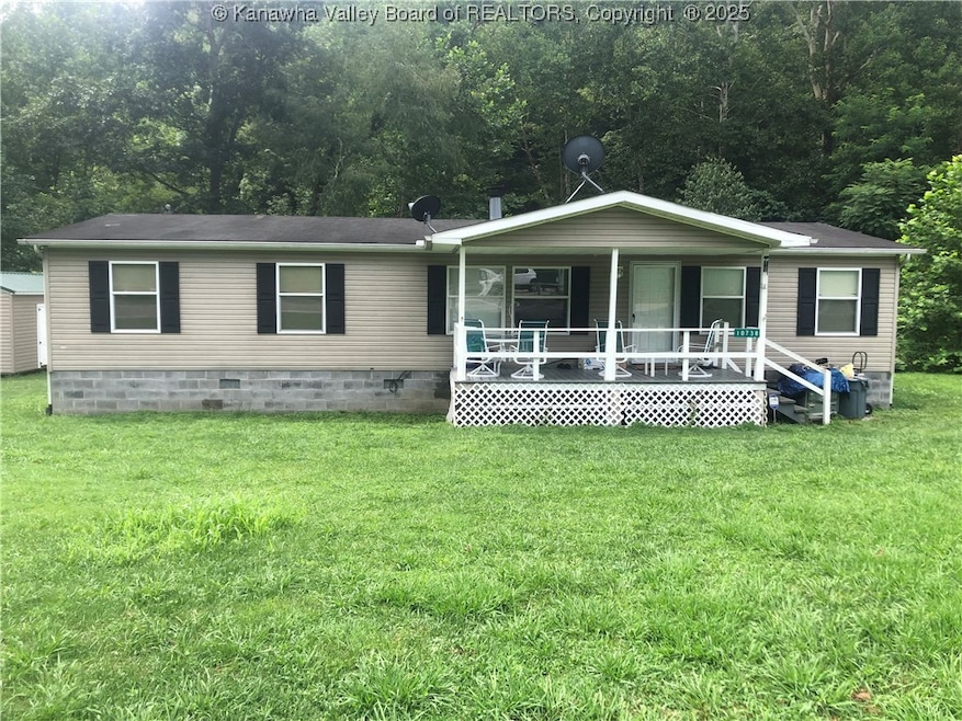 10738 Charleston Rd, Clendenin, WV 25045 - photo 1