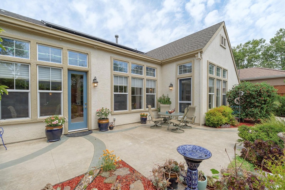 Backyard of this gorgeous home's garden! Sunny and