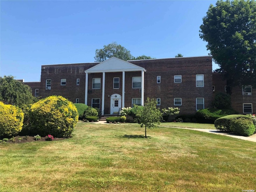 285 Central Ave unit C-2, Lawrence, NY 11559 - photo 1