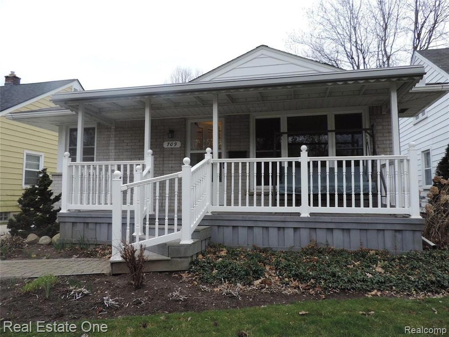 709 Lockwood Road  Welcome Home!