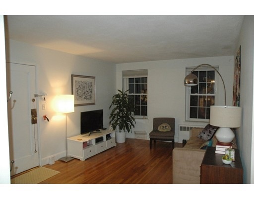 315 Englewood Ave, Brookline, MA 02445 - photo 1