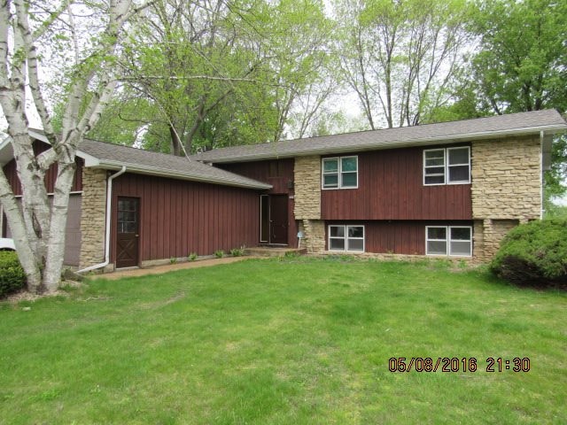 2489 Charmany Way, Mc Farland, WI 53558 - photo 1