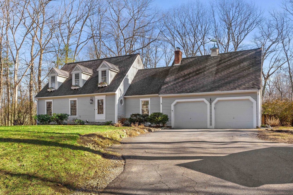 11 Highland Farms Dr, Bedford, NH 03110 - photo 1