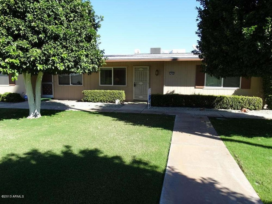 10860 W Santa fe Dr unit 55, Sun City, AZ 85351 - photo 1